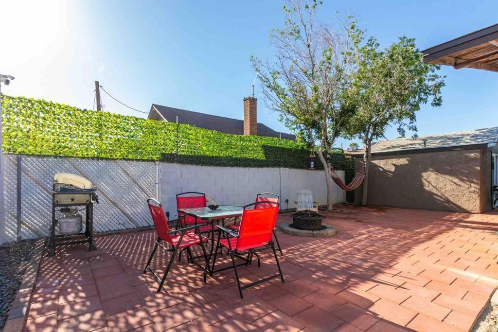 Your Tiny Downtown Home With Backyard Unit D Phoenix Extérieur photo