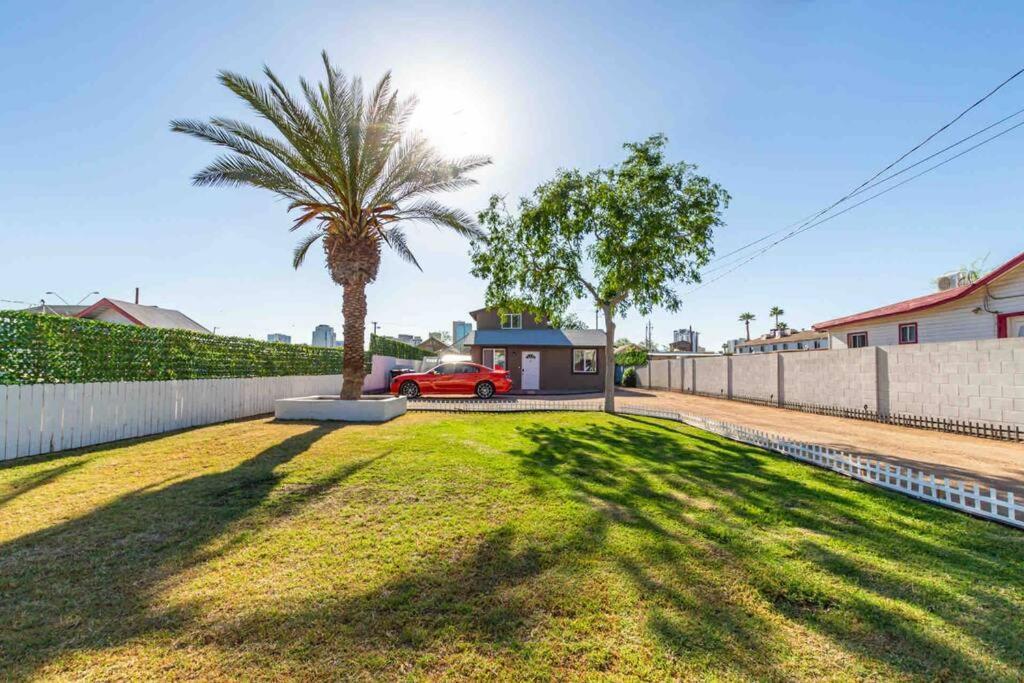 Your Tiny Downtown Home With Backyard Unit D Phoenix Extérieur photo