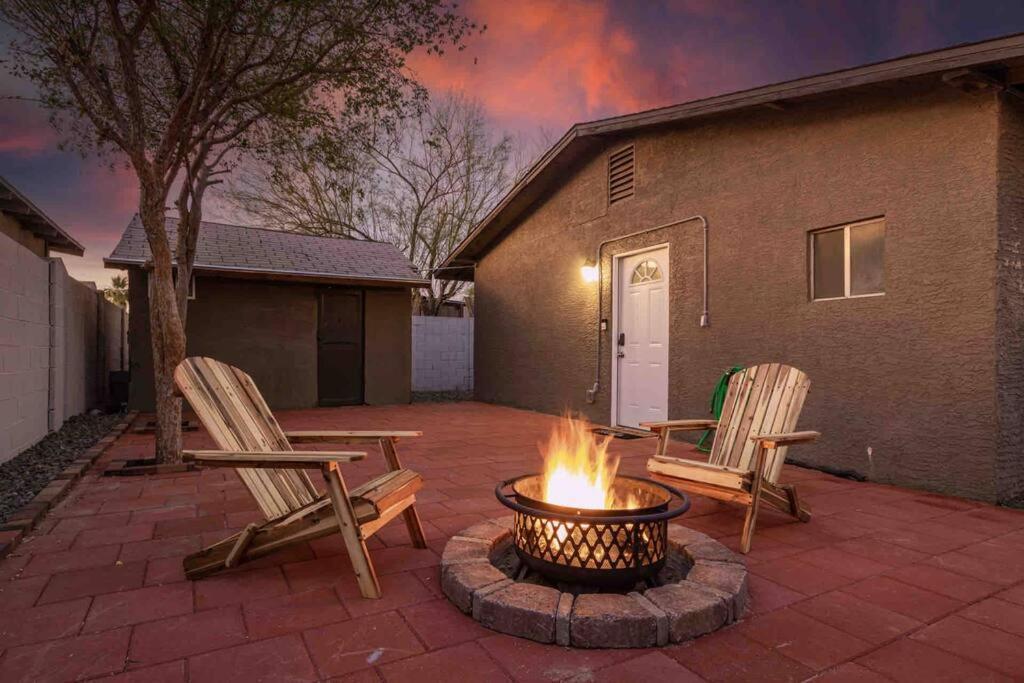 Your Tiny Downtown Home With Backyard Unit D Phoenix Extérieur photo